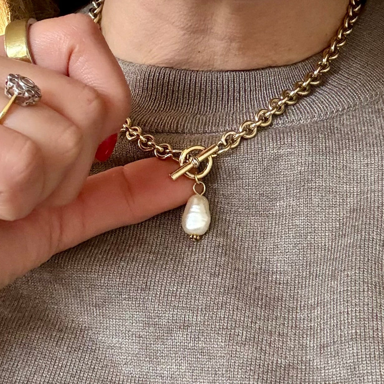 Freshwater Pearl Drop T Bar Necklace